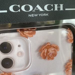 COACH iPhone 11 protective case lightweight easy grip. NIB 🥰❤️ peony w/clear BG